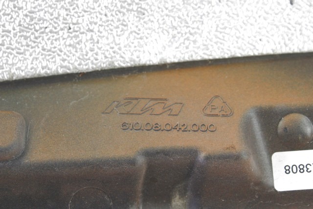 KTM 990 SUPER DUKE 6100804200074A CARENA FIANCHETTO POSTERIORE DESTRA 07 - 11 REAR RIGHT COVER 61008042000 LEGGERI GRAFFI