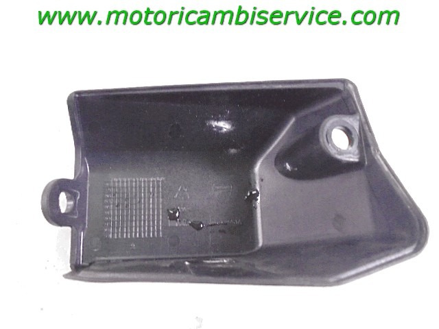 KOTFLUGEL HINTEN / UNTER DEM SITZ OEM N. 24714651A GEBRAUCHTTEIL  MOTO DUCATI MONSTER 821 (2014 - 2018) HAUBRAUM, 821 cc ERSTZULASSUNG 2016