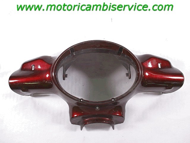 "DASHBOARD COVER / HANDLEBAR OEM N. 	AP8258062 GEBRAUCHTTEIL  SCOOTER APRILIA SCARABEO 100 4T (1999-2002) HAUBRAUM, 100 cc ERSTZULASSUNG 2001"