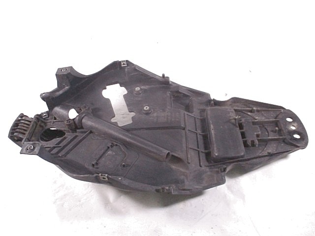 UNTER SITZVERKLEIDUNG OEM N. AP8179536 GEBRAUCHTTEIL  SCOOTER APRILIA SCARABEO 200 (1999 - 2002) HAUBRAUM, 200 cc ERSTZULASSUNG 2002