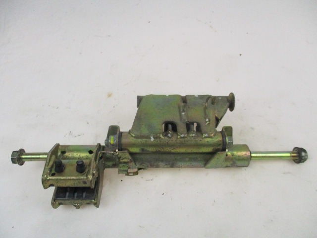 MOTORHALTER OEM N. 50365KEY900 GEBRAUCHTTEIL  SCOOTER HONDA PANTHEON 125 / 150 (1998-2002) HAUBRAUM, 150 cc ERSTZULASSUNG 2000