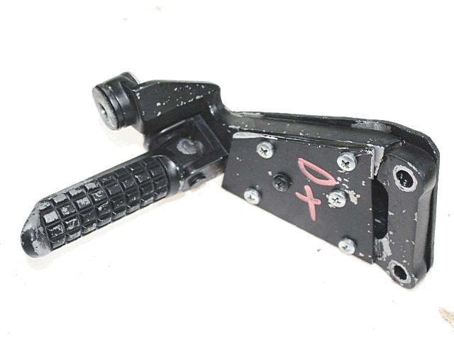 340281489 350111555 PEDALINE FRONT FUßBOARD HALTERUNG. KAWASAKI ZR-7 ( 1999 - 2004 ) Gebrauchtteil für 2001