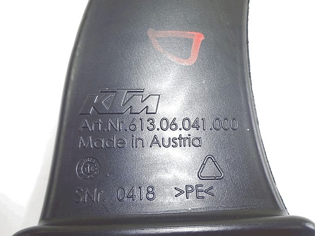 61306041000 DUCT AIR SLEEVE KTM 1290 SUPER DUKE R ABS (2014 - 2016) Gebrauchtteil für 2015
