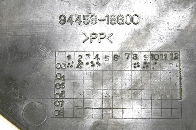 KOTFLUGEL VORNE OEM N. 9445818G00 GEBRAUCHTTEIL  MOTO SUZUKI GSX R 1000 (2003 - 2004) HAUBRAUM, 1000 cc ERSTZULASSUNG 2005