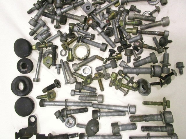 SET BULLONERIA GENERICO  BMW R22 MOTORRAD SCHRAUBEN UND BOLZEN BMW R22 R 1150 RT ( 2000 - 2006 )   Gebrauchtteil für 2002