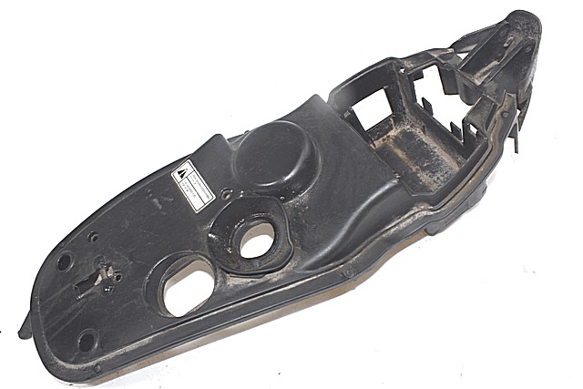 UNTER SITZVERKLEIDUNG OEM N. AP8258216 GEBRAUCHTTEIL  SCOOTER APRILIA SCARABEO 100 4T (2002 - 2006) HAUBRAUM, 100 cc ERSTZULASSUNG 2002