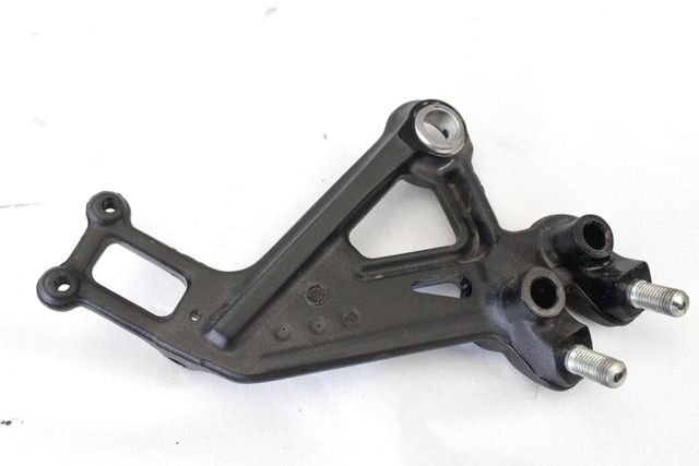 SUPPORTO PEDANA ANTERIORE SINISTRA KTM 390 DUKE ABS 2017 - 2019 93003038000 FRONT LEFT FOOTREST BRACKET