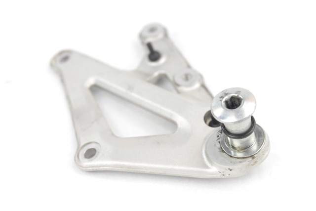 SUPPORTO POMPA E PEDALE FRENO POSTERIORE MV AGUSTA BRUTALE 800 2012 - 2016 8000B5696 REAR BRAKE CYLINDER BRACKET