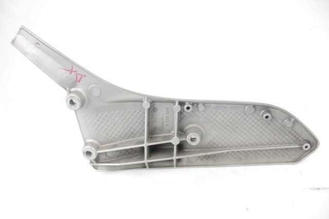 BMW K 1200 LT 46717682138 STAFFA PEDANA POSTERIORE DESTRA K589 96 - 08 REAR RIGHT FOOTREST HOLDER LEGGERI SEGNI DI USURA