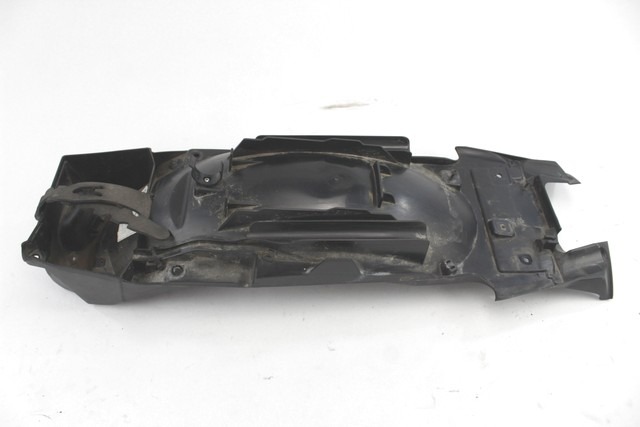 KOTFLUGEL HINTEN / UNTER DEM SITZ OEM N. 46627667682 GEBRAUCHTTEIL  MOTO BMW K25 R 1200 GS (2004 - 2008) HAUBRAUM, 1200 cc ERSTZULASSUNG 2004