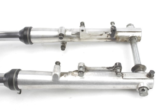 VORDERACHSEN-KIT OEM N.  GEBRAUCHTTEIL  MOTO DUCATI SPORT 500 DESMO (1976 - 1984) HAUBRAUM, 500 cc ERSTZULASSUNG