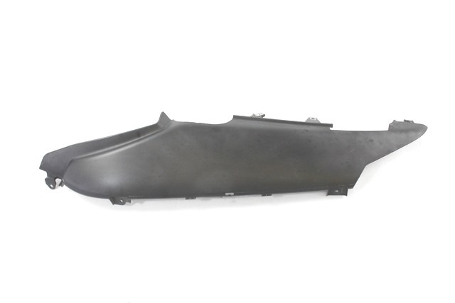 APRILIA SR MAX 300 624505000G FIANCHETTO PEDANA DESTRA 11 - 16 RIGHT SIDE COVER 975505 LEGGERMENTE SBIADITA