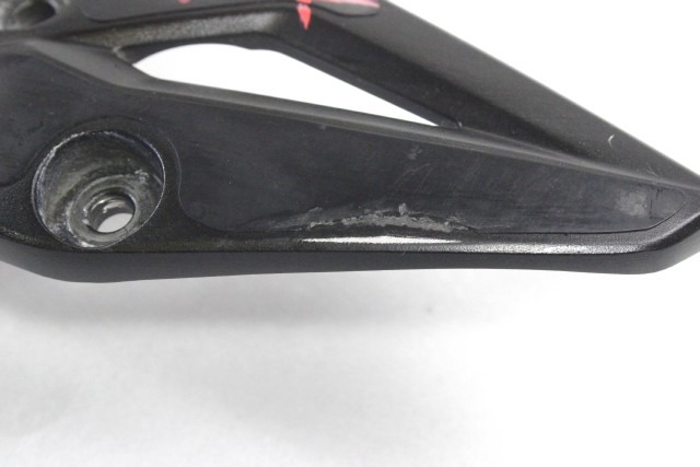 SUZUKI GSX S 750 4351008J10 STAFFA PEDANA ANTERIORE DESTRA WC52 17 - 20 FRONT RIGHT FOOTREST HOLDER LEGGERI SEGNI DI USURA