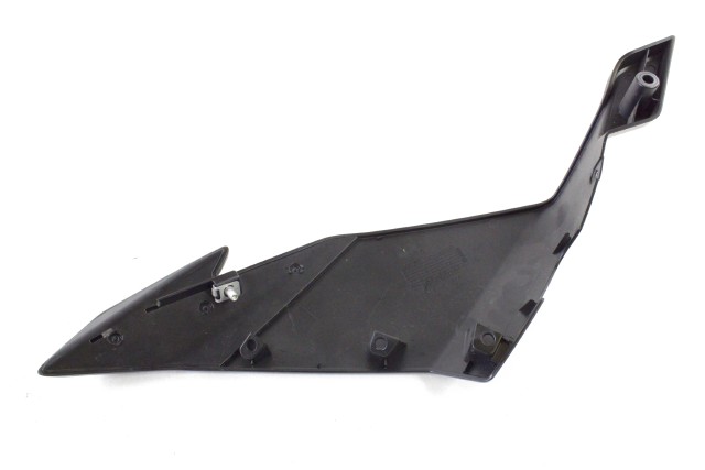 APRILIA TUONO 125 2B003662 CARENA ANTERIORE DESTRA 17 - 20 FRONT RIGHT FAIRING 2B003972 CON GRAFFI