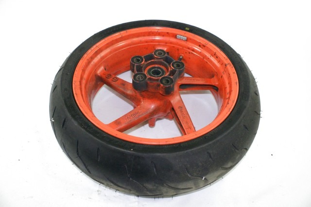 APRILIA TUONO 1000 R AP8108676 CERCHIO RUOTA POSTERIORE 17X6.00 04 - 05 REAR WHEEL LEGGERI SEGNI DI USURA