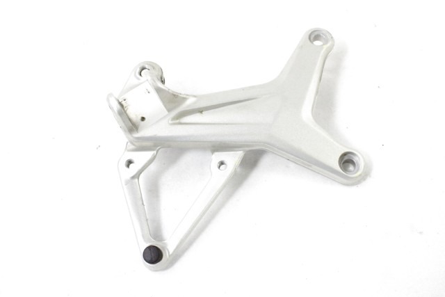 MV AGUSTA F3 675 - 800 8000B7474 STAFFA PEDANA ANTERIORE SINISTRA (DAL 2012) FRONT LEFT FOOTREST HOLDER