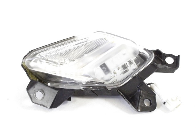 SUZUKI KATANA 1000 3610107L00 LUCE POSIZIONE ANTERIORE DESTRA GSX-S1000S WDG0 19 - 21 FRONT RIGHT POSITION LIGHT LEGGERO GRAFFIO