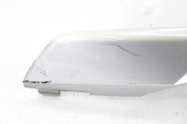 PIAGGIO BEVERLY 300 656351 SPOILER PEDANA SINISTRA 10 - 16 LEFT LOWER COVER LEGERI SEGNI DI USURA