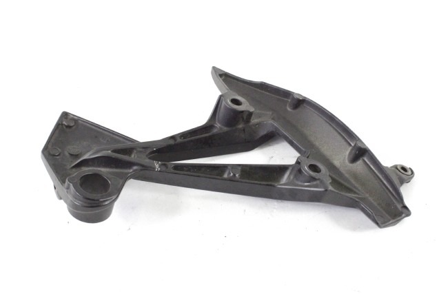 KAWASAKI Z 750 35063048718R STAFFA PEDANA POSTERIORE SINISTRA 07 - 15 REAR LEFT FOOTREST HOLDER