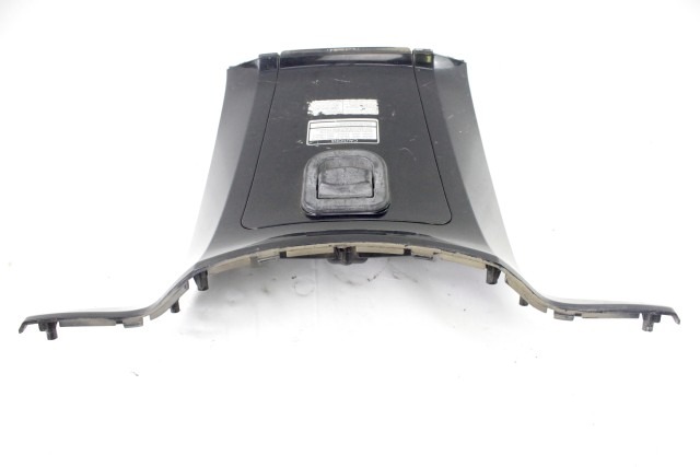 KYMCO K-XCT 300 80152LKG7E000 COVER CENTRALE SPORTELLO SERBATOIO 12 - 17 FUEL TANK LID COVER SEGNI DI USURA