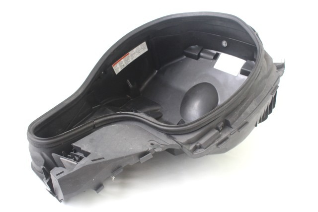 SUZUKI BURGMAN UH 125 9221103H01291 9222103H02291 VASCA SOTTOSELLA POORTACASCO 06 - 12 LUGGAGE BOX 9222103H01291