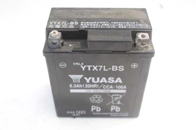 BATTERIA SCOOTER YUASA YTX7L-BS 12V 6AH 100 CCA BATTERY