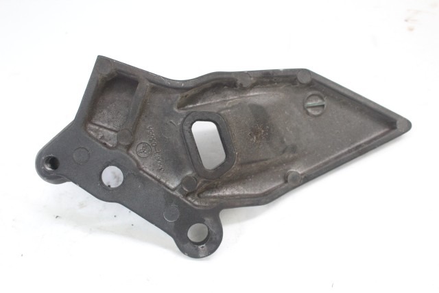 KAWASAKI NINJA 250 R 35063038518R STAFFA PEDANA ANTERIORE SINISTRA EX250K 07 - 13 FRONT LEFT FOOTREST HOLDER