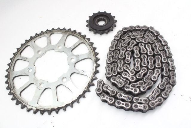 KAWASAKI Z 900 420410181 131440579 KIT CATENA CORONA E PIGNONE ZR900F 2022 SPROCKET CHAIN KIT 131440043 131440070 