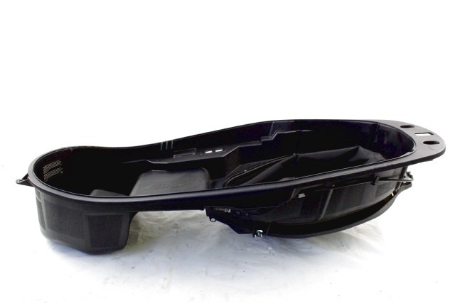 BMW C 400 X 46635A01027 VASCA SOTTOSELLA PORTACASCO K09 18 - 24 HELMET COMPARTMENT