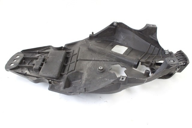 APRILIA SCARABEO 200 GT AP8158792 RIVESTIMENTO SOTTOSELLA 01 - 04 UNDERSEAT