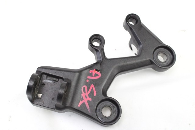 KAWASAKI NINJA 500 SE 350631408 STAFFA PEDANA ANTERIORE RIGHT EX500G 24 - 25 FRONT RIGHT FOOTREST HOLDER