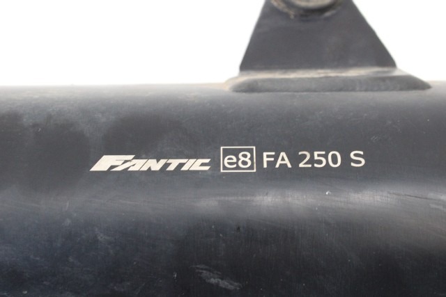 FANTIC MOTORE ENDURO 250 COMPETIOTION 4T MARMITTA SILENZIATORE SCARICO FA25 (2020) MUFFLER PICCOLI GRAFFI