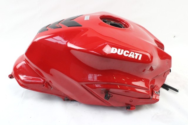 DUCATI SUPERSPORT 950 S 58612531CA SERBATOIO BENZINA 21 - 24 FUEL TANK CON AMMACCATURE E GRAFFI